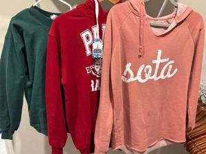 3 Pc Womens Sweatshirt Hoodie Lot Paris, Sota, & Sovereign Grounds M