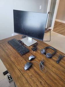 Dell Monitor & HP Keyboard & 2x Logitech Mice & Dell Headset - Office Bundle