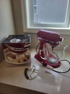 KitchenAid Artisan Tilt-Head Stand Mixer - Burgundy with Glass Bowl