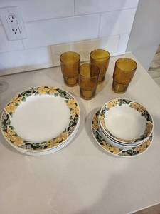 Yellow Floral Border Dinnerware Set