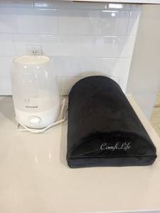 Honeywell Humidifier & ComfiLife Memory Foam Wedge Pillow Bundle