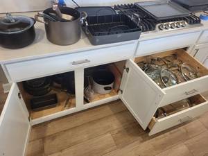 Sunbeam Stand Mixer & Assorted Cookware Set - Pots, Pans, Glass Lids & Bakeware