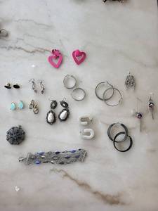 Assorted Womens Jewelry Bundle