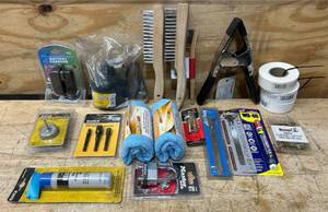 lot 66 image: Random lot of 20