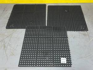 lot 147 image: Rubber Mar 3 x3  lot of 3