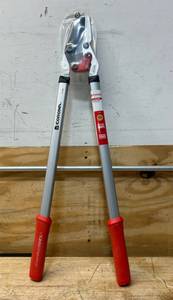 lot 152 image: Corona DualLINK Bypass Pruner, 31 12in.L x 11in.W x 2in.H, Model# SL 4264