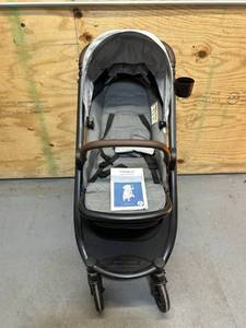 lot 160 image: Graco Premier Modes Merge Stroller MSRP $589.99