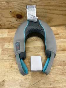 lot 295 image: Homedics Neck Massager with Comfort Foam Vibration and Soothing Heat