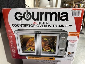 lot 2 image: Gourmia XL Digital Countertop Oven with Air Fryer