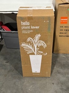 lot 10 image: 2 - Veradek Planters