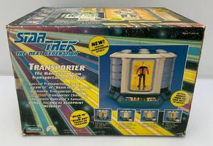 lot 86 image: 1990s STAR TREK The Next Generation  Transporter (NEW Old Stock) Box Beat Up