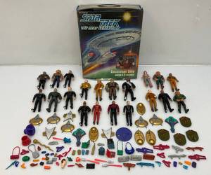 lot 100 image: 1990s STAR TREK Action Figure Carrying Case With Misc. Action Figures (Pre-Owned)