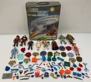 lot 103 image: 1990s STAR TREK Action Figure Carrying Case With Misc. Action Figures (Pre-Owned)