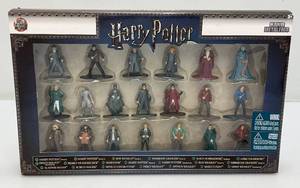 lot 149 image: Collectible HARRY POTTER Nano Metalfigs Set (NEW IN PACK)