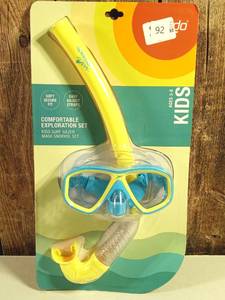 lot 92 image: Speedo Kids Surf Gazer Mask Snorkel Set Ages 3-8 Yellow Blue
