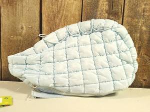 lot 28 image: Pickle O Joe Quilted Sling Bag Pickleball Bag