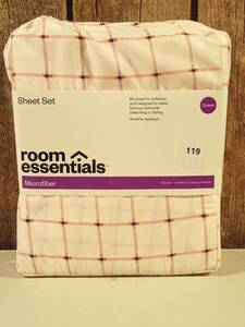 lot 81 image: Room Essentials - Queen Microfiber Sheet Set Pink Grid