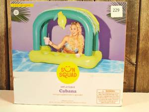 lot 229 image: Lemonade Cabana - Sun Squad Novelty Water Float