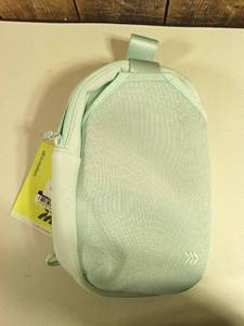 lot 213 image: Water Bottle Crossbody Bag - All in Motion Mint Adjustable Strap
