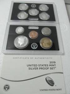 lot 129 image: 2019 Mint Silver Proof Set