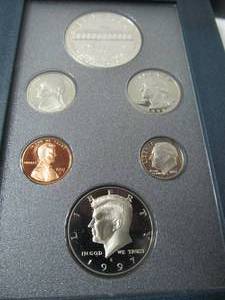 lot 137 image: 1997 Mint Prestige Set