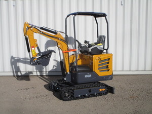 lot 76 image: CFG MX20R 1ton Excavator