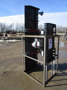 lot 40 image: Raytree 78 Skid Steer 6 Way Dozer Blade