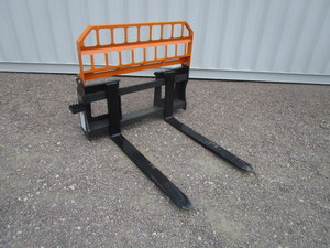 lot 18 image: LandHonor 42 Skid Steer Pallet Forks