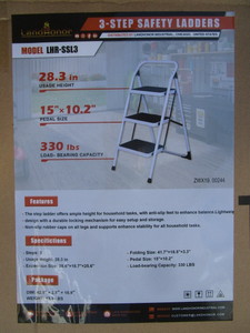 lot 250 image: LandHonor 3 Step Safety Ladder