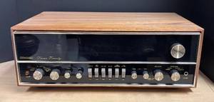 lot 21R image: RR - Vintage Harman Kardon Seven Twenty Stereo Receiver