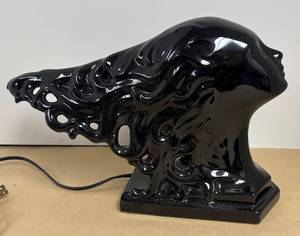 lot 50R image: LLR - Vintage Royal Haeger Windswept Beauty Lamp