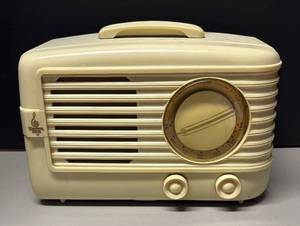 lot 115R image: RR - Vintage Emerson 581 Plaskon Radio - 1949