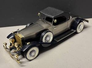 lot 148R image: RR - Vintage Rolls-Royce Phantom II Model Car Radio