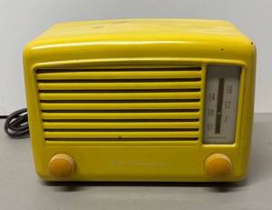 lot 169R image: RR - Airline Vintage Tube Radio Model 84KR