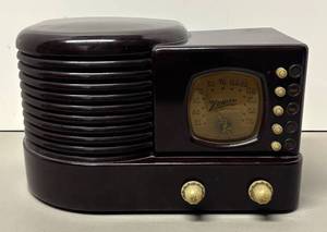 lot 181R image: RR - Zenith Beehive Bakelite Art Deco Tube Radio Model SR312