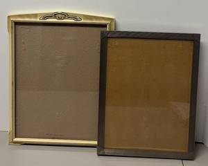 lot 229R image: RR - Two Beautiful Vintage Picture Frames