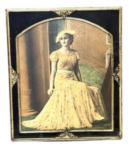 lot 35D image: BR - Autochrome Portrait - Antique Ornate Gilt Frame