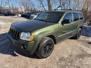lot 17 image: 2007 Jeep Grand Cherokee Laredo 4x4