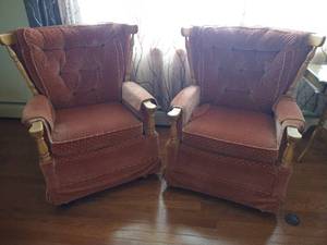 lot 1 image: Pair of Matching Light Burnt Orange Chairs