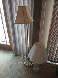 lot 47 image: 2 Lamps