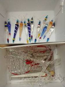 lot 72 image: Box of Icicle Ornaments