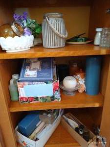 lot 120 image: (3) Shelves of Candles, Cards, and Stationery