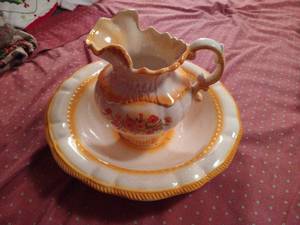 lot 136 image: Pitcher and Basin
