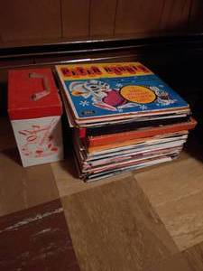 lot 160 image: Lot of Mixed-Size Records