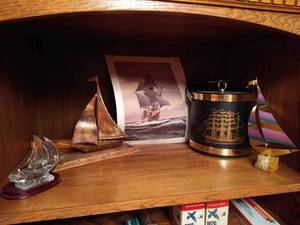 lot 182 image: Ship Decor, Ice Bucket, & Prints