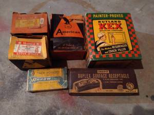 lot 208 image: Vintage Hardware in Original Boxes