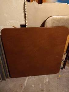 lot 211 image: Samsonite Card Table