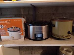 lot 228 image: Lot of (3) Small Crock Pots