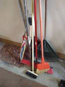 lot 271 image: Lot of Brooms & Rakes