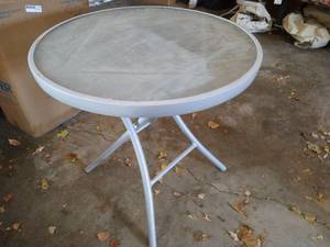 lot 275 image: Glass Top Patio Table